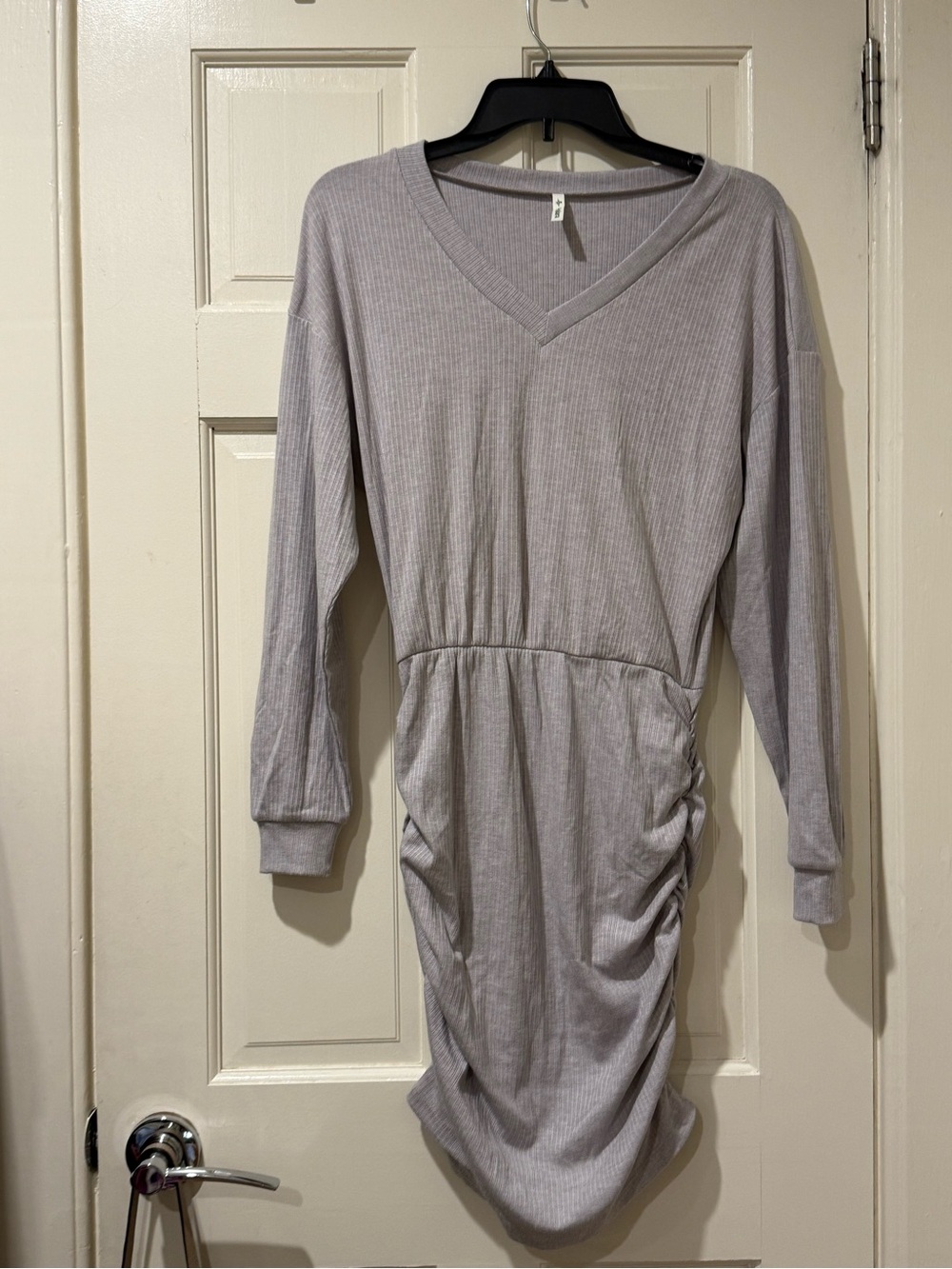 HALARA Ribbed V-Neck Long Sleeve Dress in Light Gray